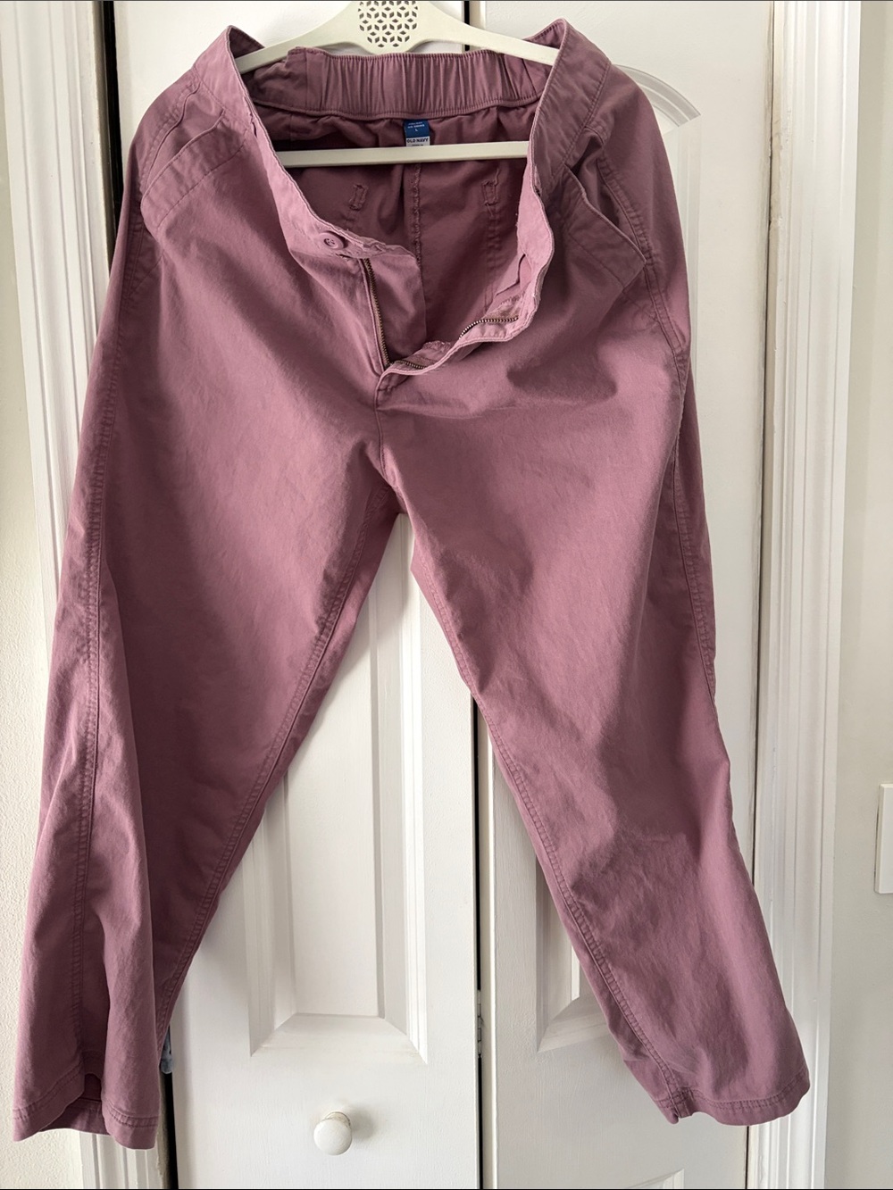 Old Navy high-rise OG Chino’s very comfortable very soft. Love the color !